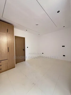 3 Bedroom En-suite Duplex a Sangotedo, Lekki