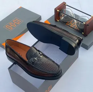 Takalman Gucci na Fata