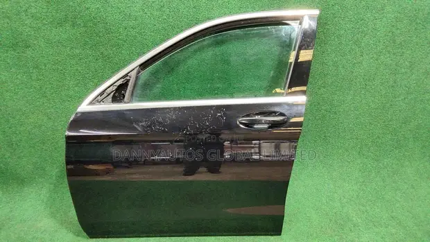 Mercedes-Benz GLC 300 Front Door (2015-2021) - 1