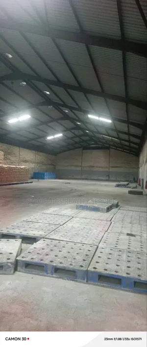 16,800sqft Wurin Aji Mai Zaman Kansa don Hayarwa, Eric Moore Surulere