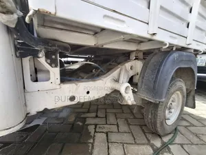 Bajaj 2010 Fari Motar Kafa Uku