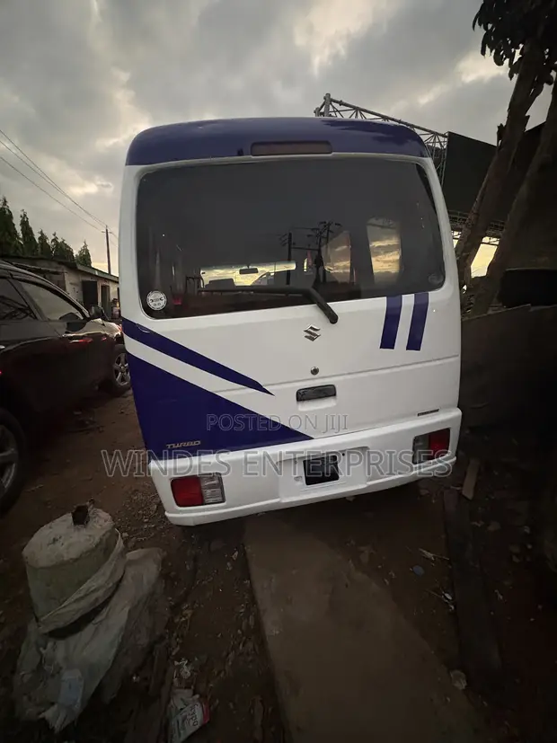 Suzuki Every Wagon 2012 White - 1