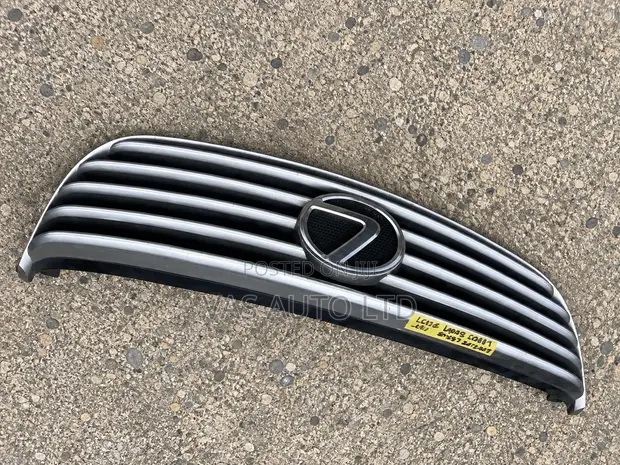 Lexus SC430 Upper/Front Grille (2002-2005) - 1