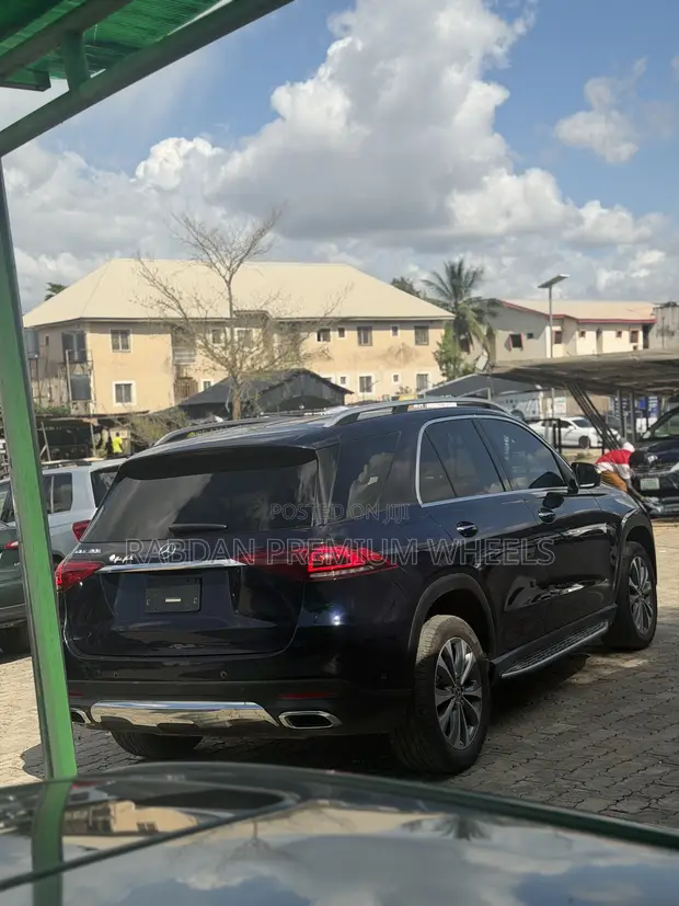 2021 Mercedes-Benz GLE 350 4MATIC Blue - 1