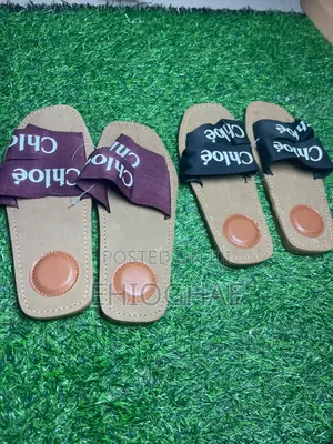 Prada Luxury Slides - Mata masu Launi daban-daban