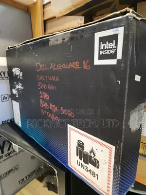 Dell Alienware Aurora Laptop - Intel Core i7, 32GB RAM, 1TB SSD, RTX 5060