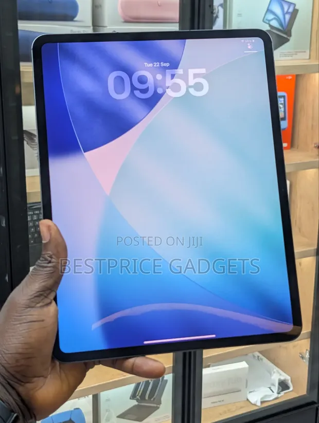 Apple iPad Pro 13" (2025) 512GB Grey - 1