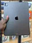Apple iPad Pro 13" (2025) 512GB Grey - 4