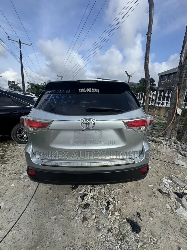 Toyota Highlander 2016 Silver - 1