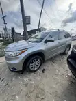 Toyota Highlander 2016 Silver - 3