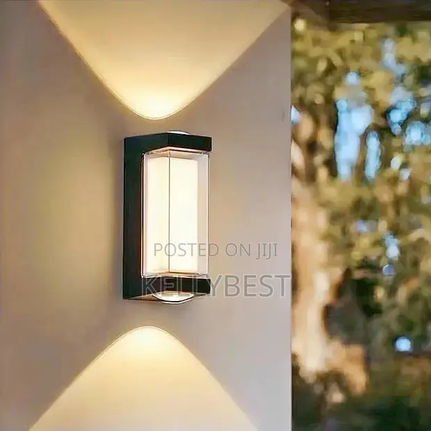 Modern Outdoor Wall Lamp - Up/Down Lighting - 1