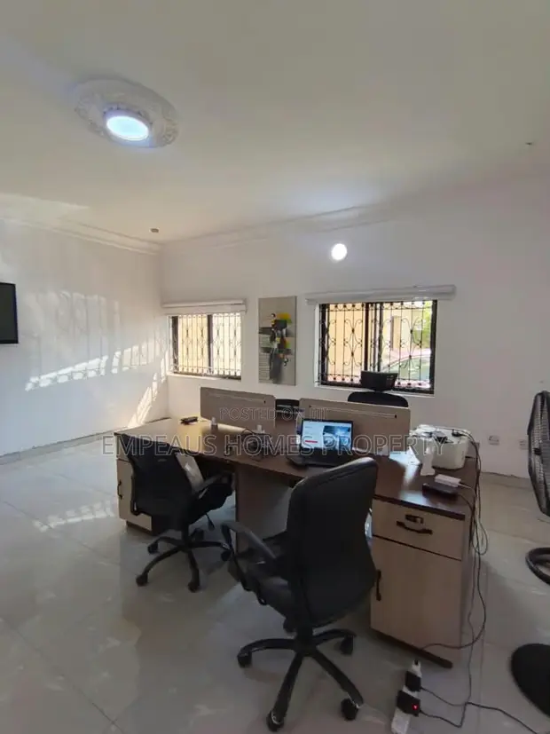 5-Bedroom Fully Detached Duplex in Ikota Villa Estate - 1