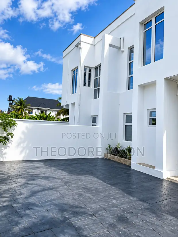 Gidan 6-Bedroom tare da 2-Bedroom Terrace a Westwood Estate, Ajah - 1
