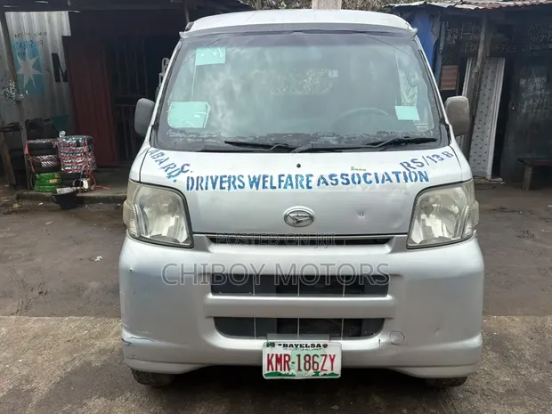 Daihatsu Hijet 2012 Silver Keke Bus - 1