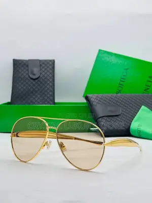 Bottega Veneta Luxury Eyelelwan Mata
