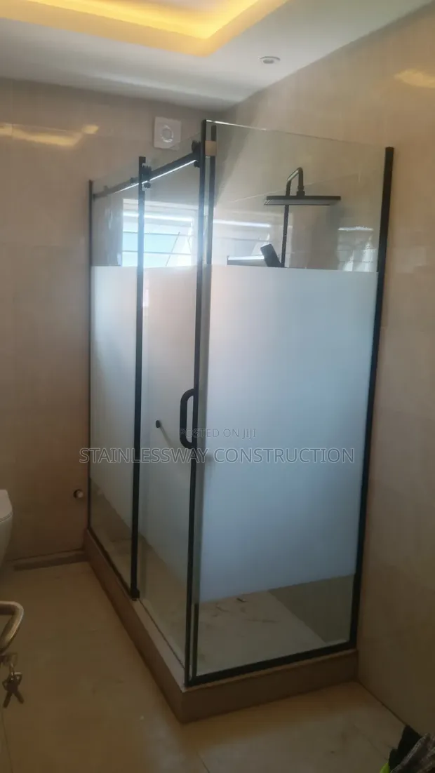 P&P Shower Cubicle Glass - 1