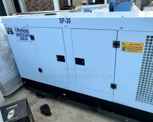 Jirgin Perkins 30kVA Diesel 3-Phase Stamford mai Rufe (Soundproof)