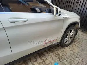 Mercedes-Benz GLA-Class 2015 Fari
