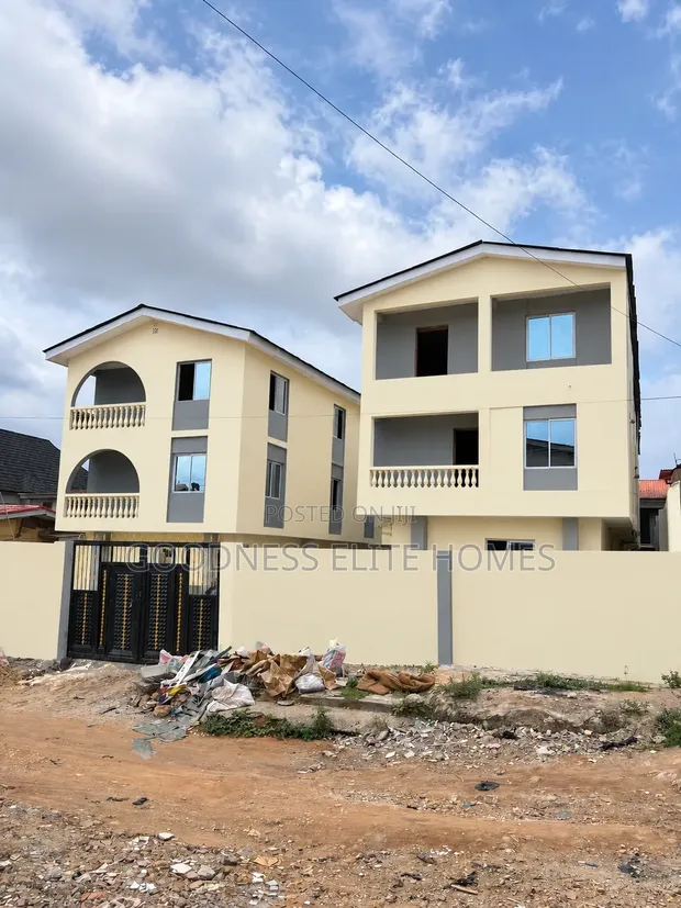 12 Units of 3-Bedroom Flats in Okunola, Egbeda - 1
