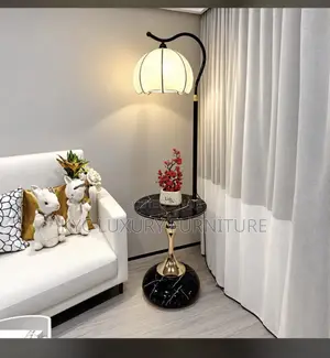 Home Interiors Bedside Stool tare da Lamp