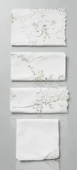Premium Embroidered White Lace Tablecloth Floral Design - 3