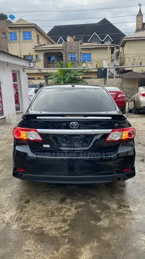 Toyota Corolla 2011 Baki, Manual