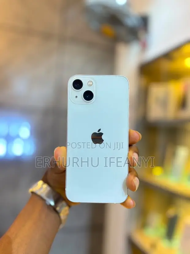Apple iPhone 13 128GB White - 1