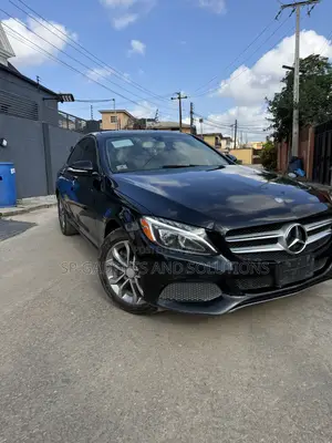 Mercedes-Benz C300 2015