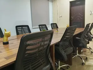 Wurin Aiki da Taron Banza a Abuja