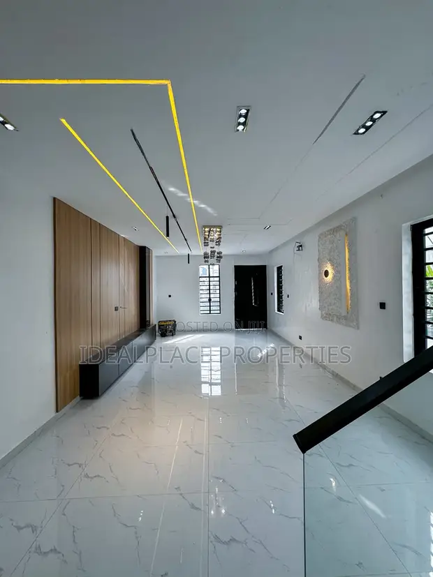5 Bedroom Semi-Detached Duplex da BQ a VGC, Ajah - 1