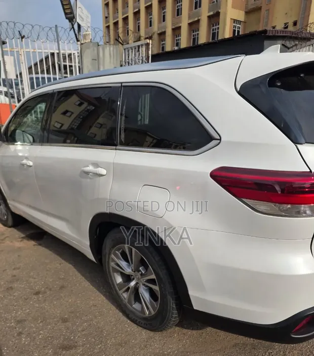 Toyota Highlander XLE SUV 2015 - 1
