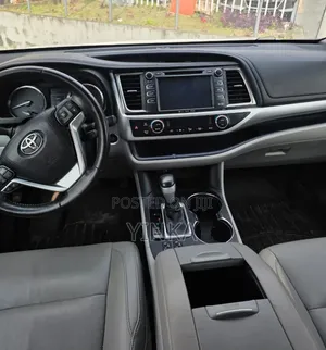Toyota Highlander XLE SUV 2015