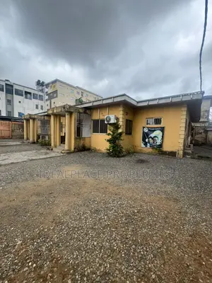 3-Bedroom Bungalow don haya a Ikeja GRA