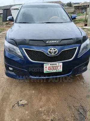 2008 Toyota Camry SE 2.4L Gold