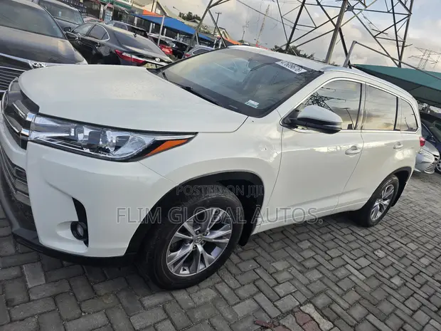 Toyota Highlander 2015 Fari - 1