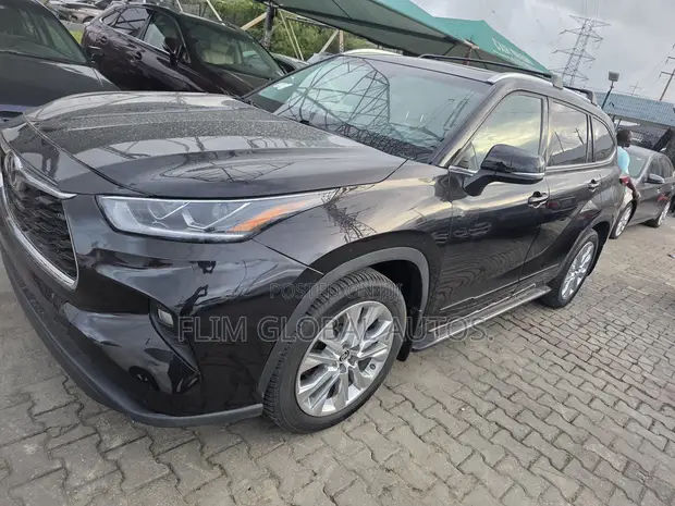 2021 Toyota Highlander XLE Baki - 1