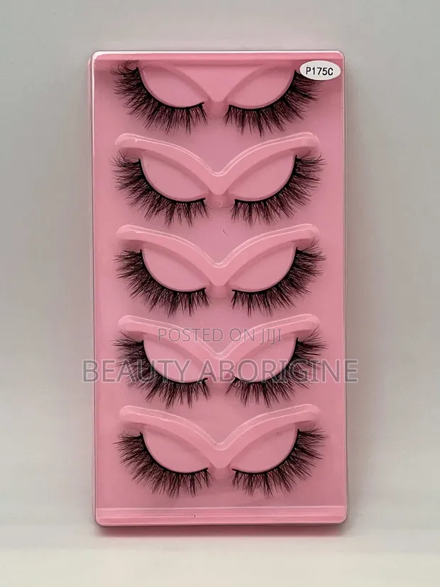 Classic Cat-Eye False Eyelashes - 20 Pairs - 1