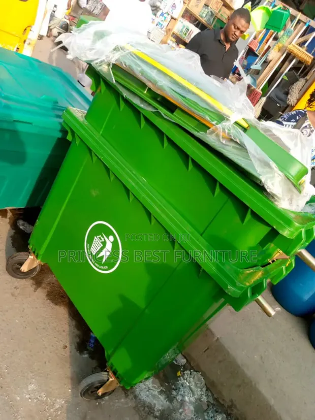Iron Leg Industrial Wastebin - 1