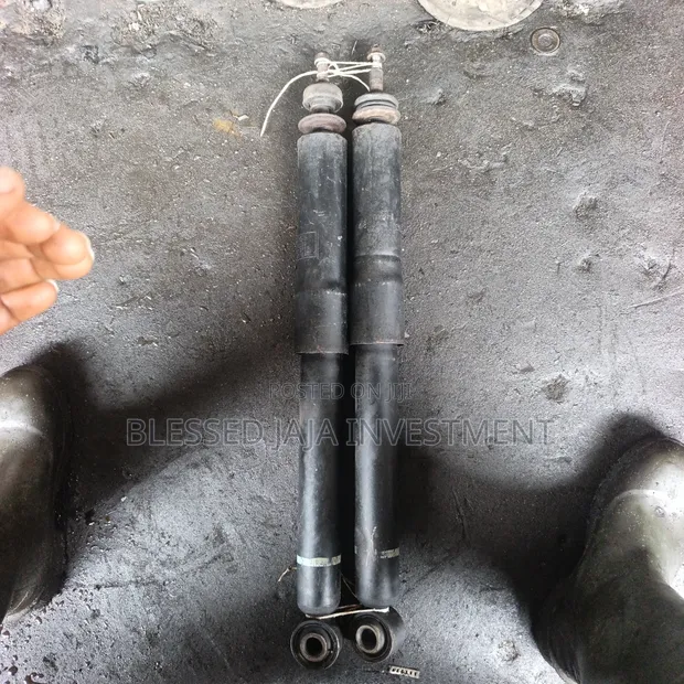 Used Back Shock Absorbers for Toyota Sequoia (1999-2006) - 1
