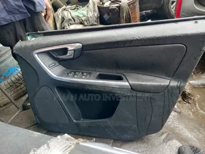 Matan Kofa na Volvo XC60 (2010-2017) - Na biyu