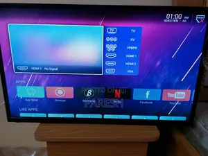 Used Syinix 32-Inch Smart Television