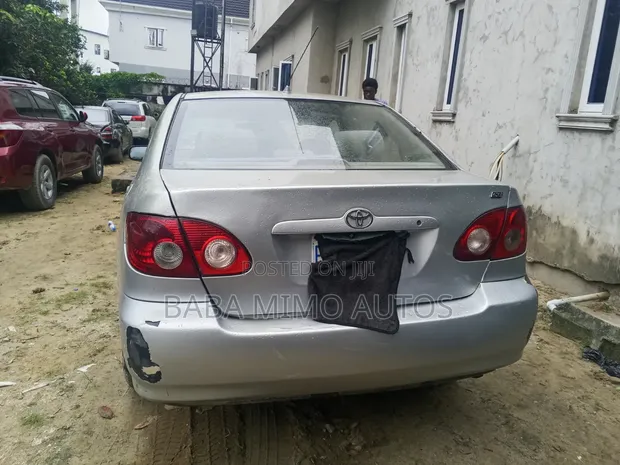 Toyota Corolla LE 2005 Silver - 1