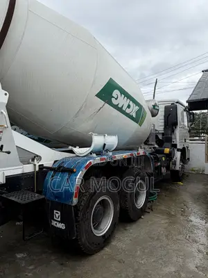 Brand New XCMG 10 CBM Concrete Mixer (2026 Model)