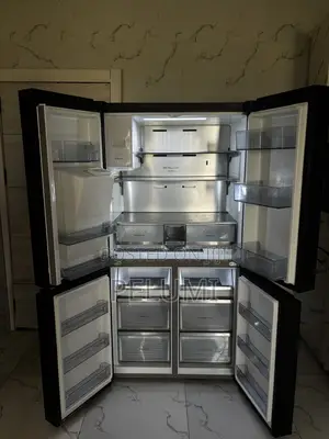 Hisense 541L 4-Kofa Inverter Refrigerator Mai Kankara da Ruwa