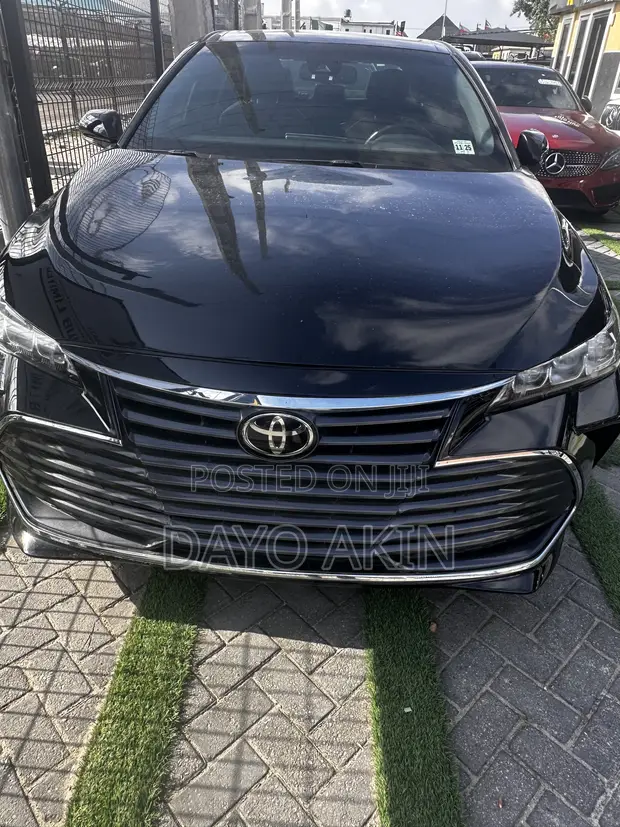 Toyota Avalon 2021 Black - 1