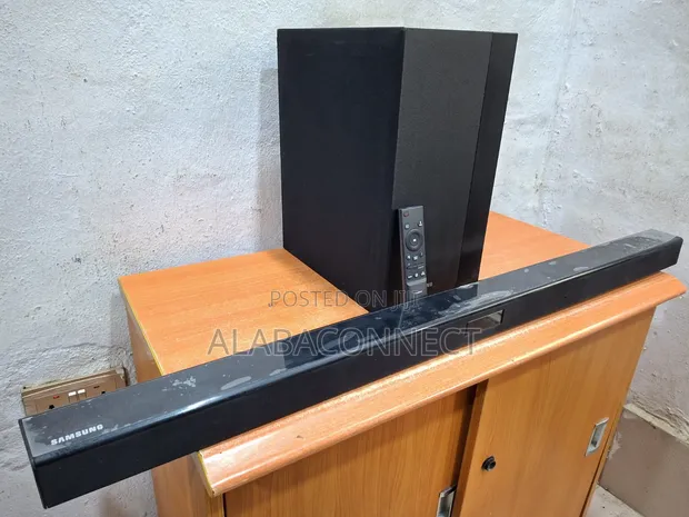 Samsung HW-J450 Soundbar da Subwoofer Mara Wayar Hannu - 1