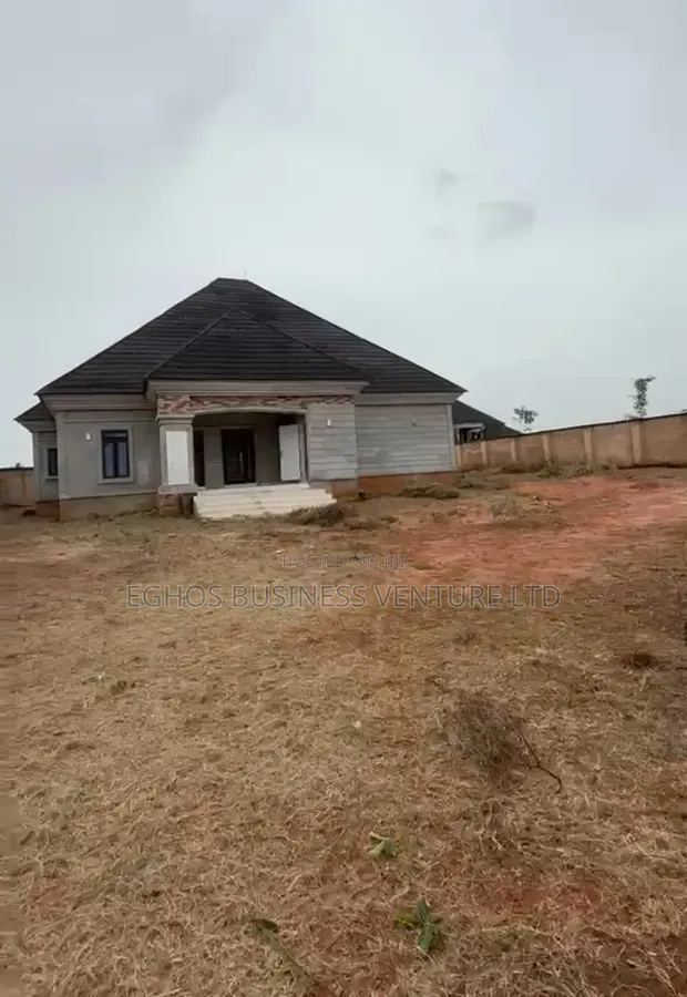 4-Bedroom Bungalow A Hada A Ekosa Community, Benin City - 1