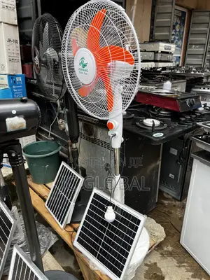 Fan mai Amfani da Hasken Rana Mai Sake Caji