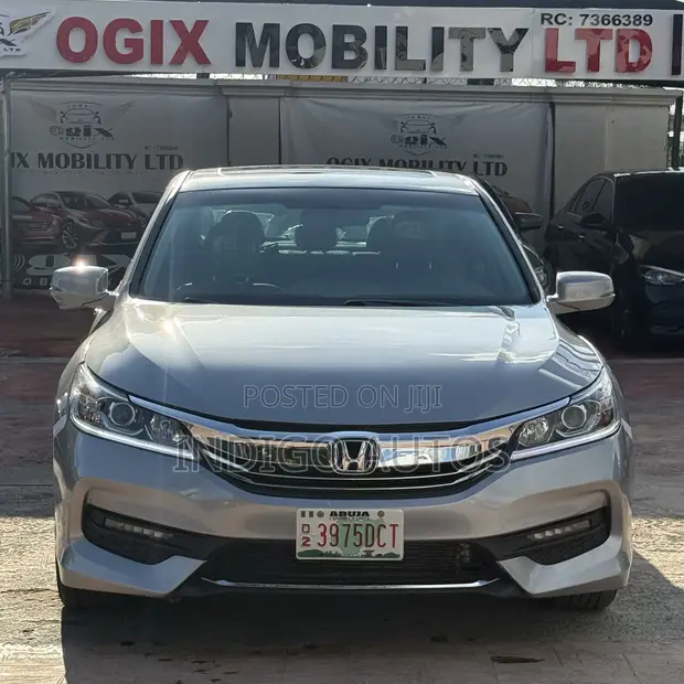 2017 Honda Accord EX-L V6 Sedan - Amfani Da Aka Yi A Kasashen Waje - 1