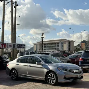 2017 Honda Accord EX-L V6 Sedan - Amfani Da Aka Yi A Kasashen Waje